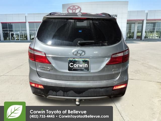 2016 Hyundai Santa Fe SE photo 3