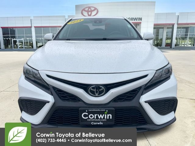 2024 Toyota Camry SE - Photo 8