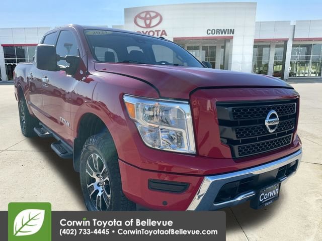 2021 Nissan Titan SV 4X4 Crew Cab's photo