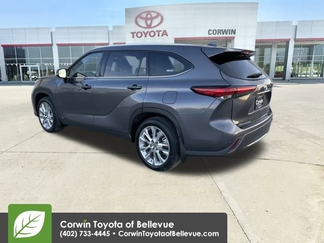 2023 Toyota Highlander Hybrid Limited photo 2