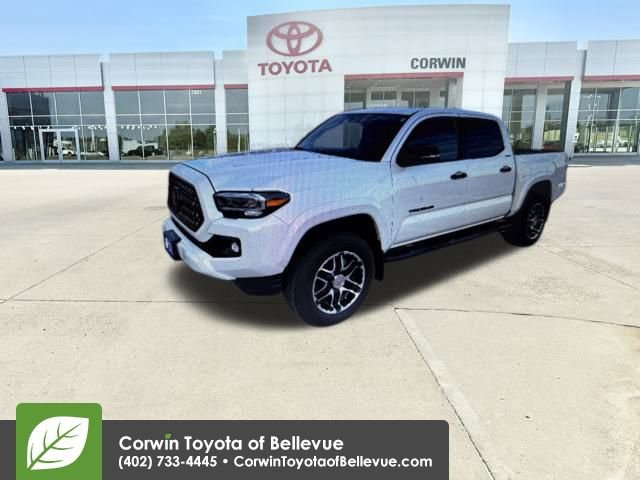 2023 Toyota Tacoma Limited photo 3