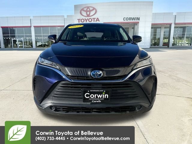 2022 Toyota Venza LE photo 3