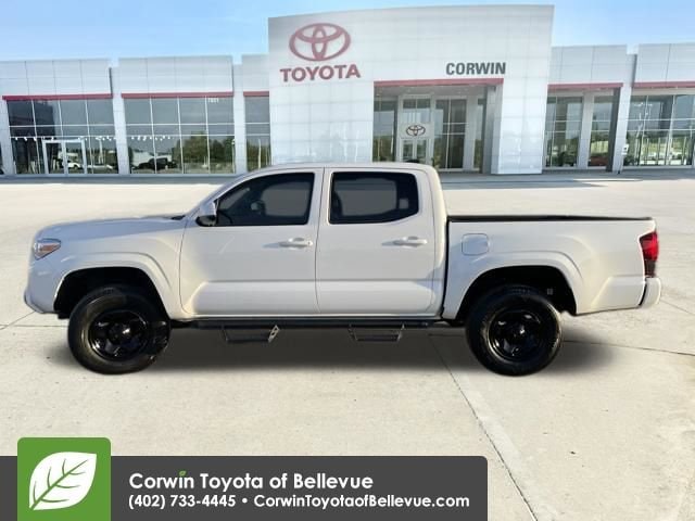 2021 Toyota Tacoma V6 photo 2