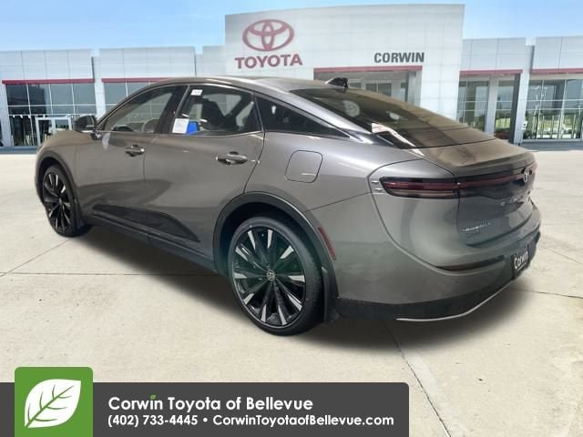 2026 Toyota Crown Platinum photo 3