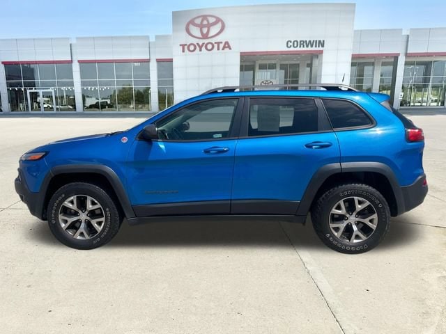 Used 2017 Jeep Cherokee Trailhawk with VIN 1C4PJMBB7HW658747 for sale in Bellevue, NE