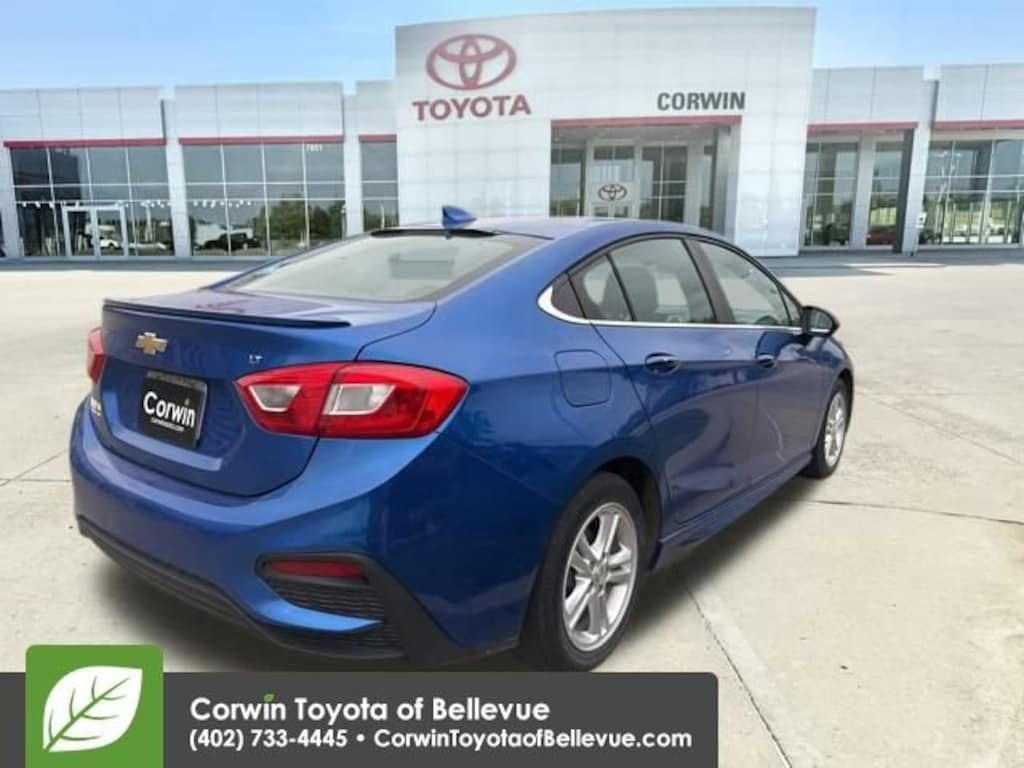 Used 2017 Chevrolet Cruze LT Sedan