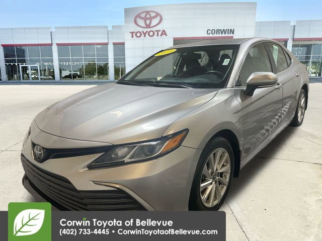 2023 Toyota Camry LE photo 4