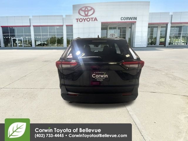 2025 Toyota RAV4 XLE Premium photo 3