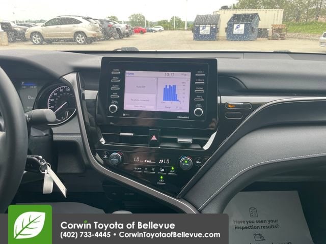 2024 Toyota Camry SE - Photo 11