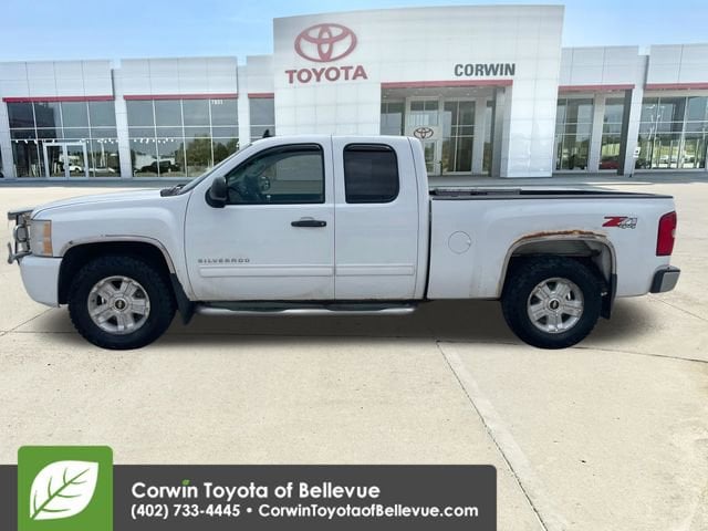 Used 2010 Chevrolet Silverado 1500 LT with VIN 1GCSKSE32AZ153185 for sale in Bellevue, NE