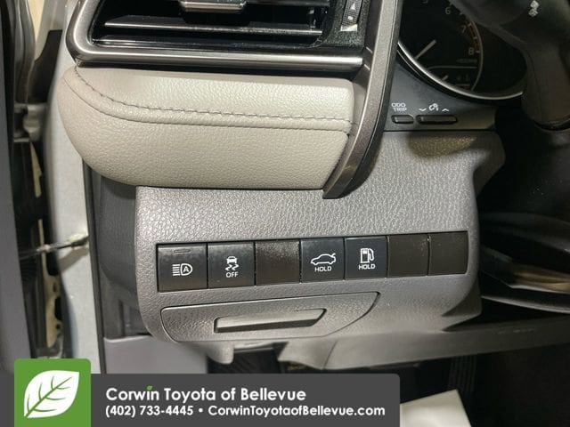 2021 Toyota Camry LE photo 4