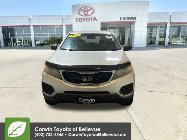 2011 Kia Sorento Base photo 2
