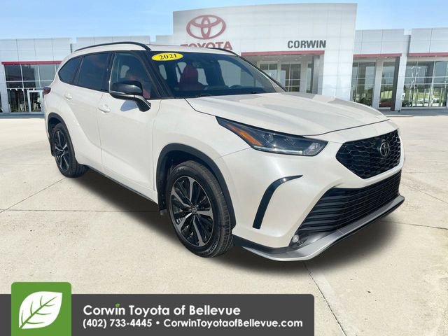 2021 Toyota Highlander XSE photo 2