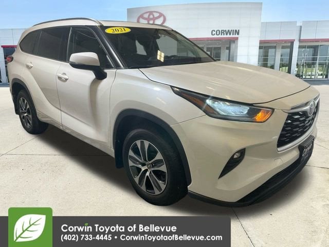 2021 Toyota Highlander XLE's photo