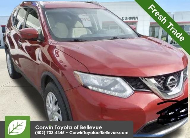 2017 Nissan Rogue SV's photo