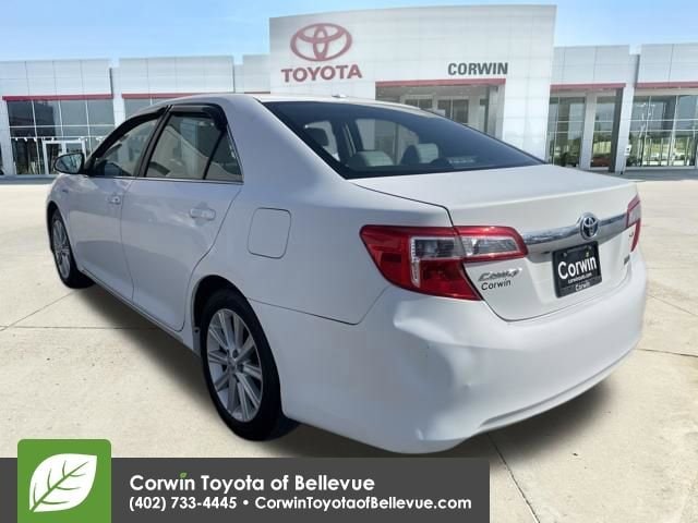 2014 Toyota Camry Hybrid XLE photo 3