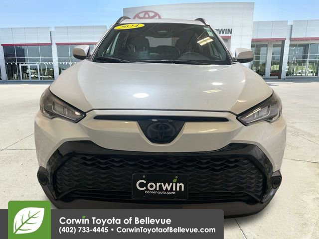 2024 Toyota Corolla Cross Hybrid SE photo 2