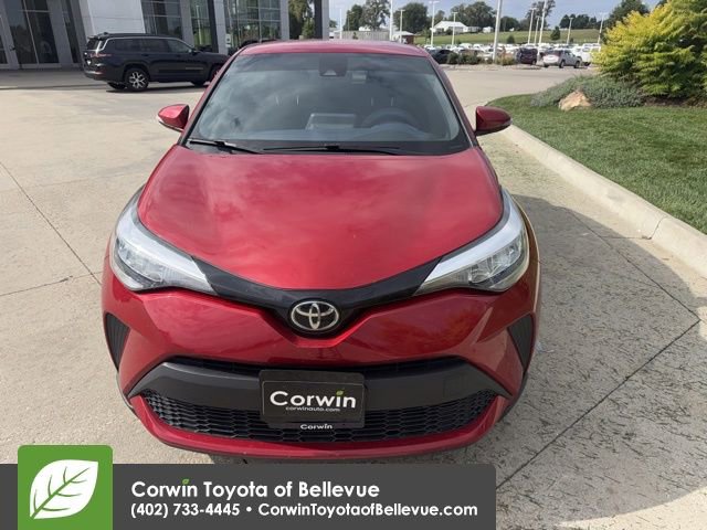 2021 Toyota C-HR XLE photo 3