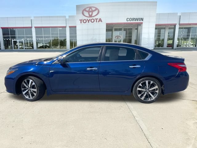 Used 2016 Nissan Altima SR with VIN 1N4AL3AP2GN382379 for sale in Bellevue, NE