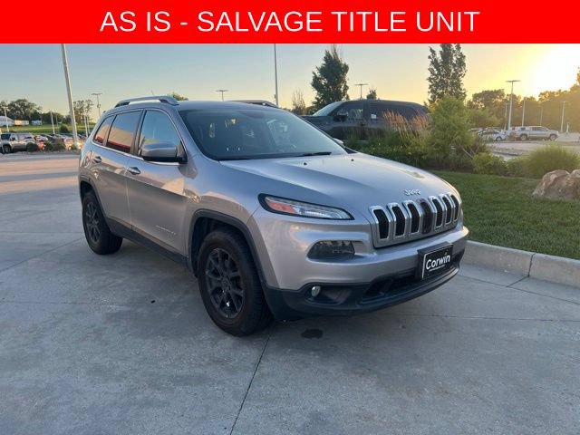 Used 2015 Jeep Cherokee Latitude with VIN 1C4PJMCSXFW768476 for sale in Bellevue, NE