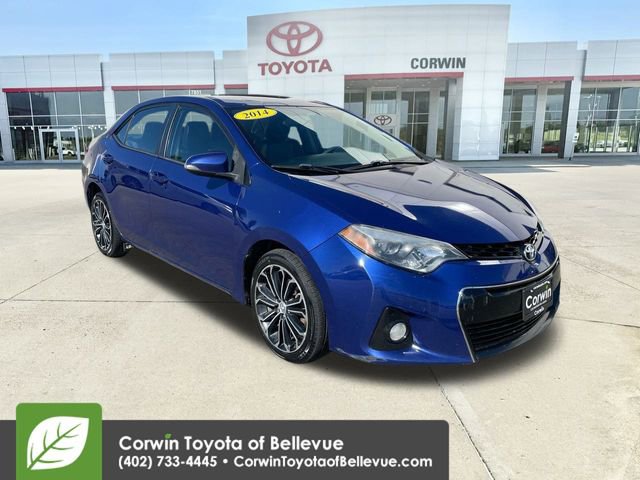 2014 Toyota Corolla LE photo 2