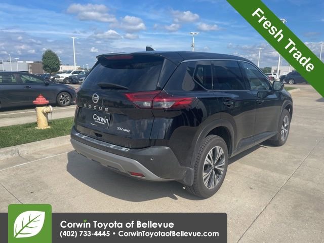 2021 Nissan Rogue SV photo 3