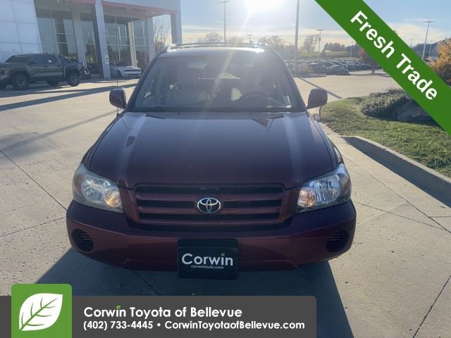 2004 Toyota Highlander Base photo 2