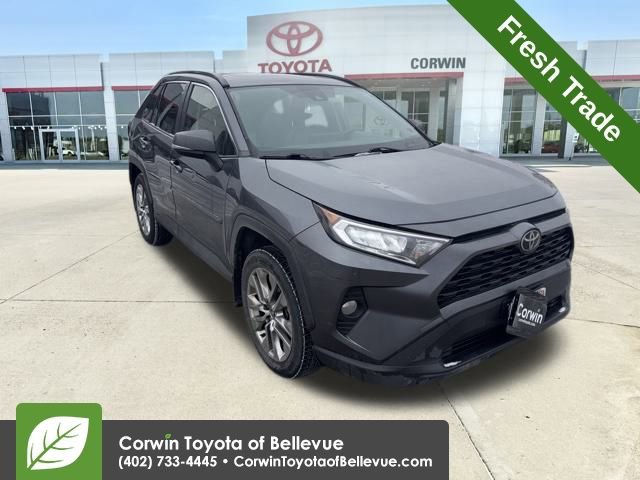 2020 Toyota RAV4 XLE Premium's photo