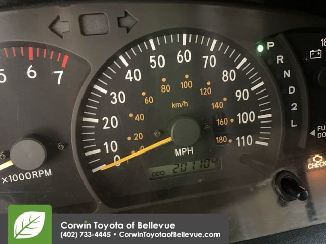 Used 2002 Toyota Tundra Limited with VIN 5TBBT481X2S277560 for sale in Bellevue, NE