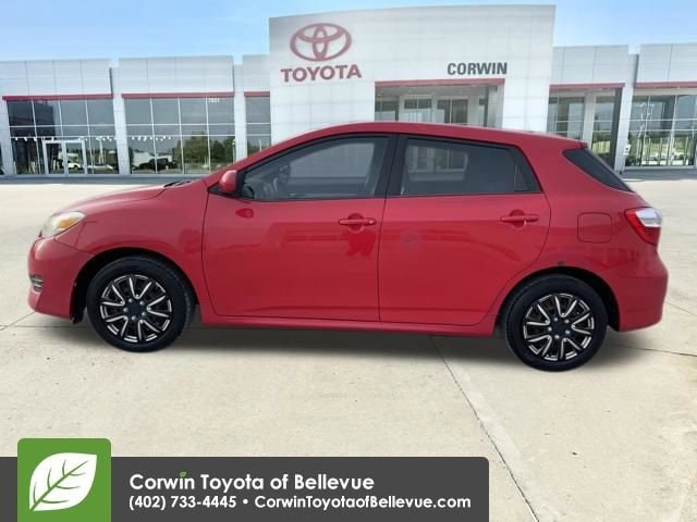 2009 Toyota Corolla Matrix L 4WD photo 2