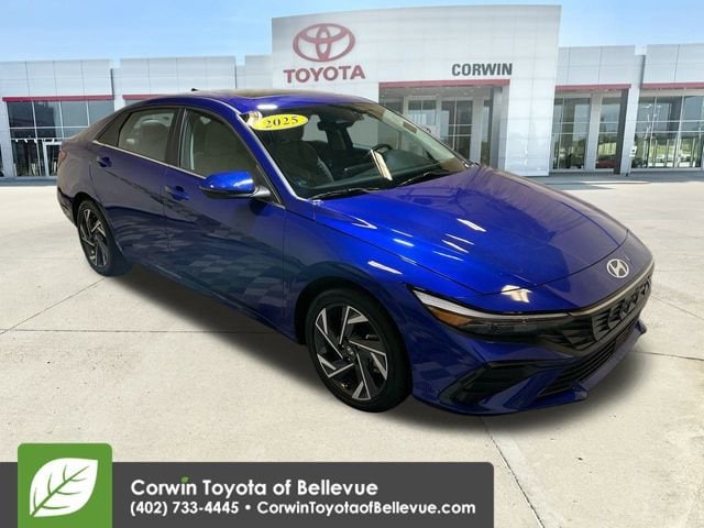2025 Hyundai Elantra Limited's photo