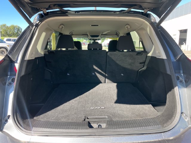2024 Nissan Rogue SV - Photo 32