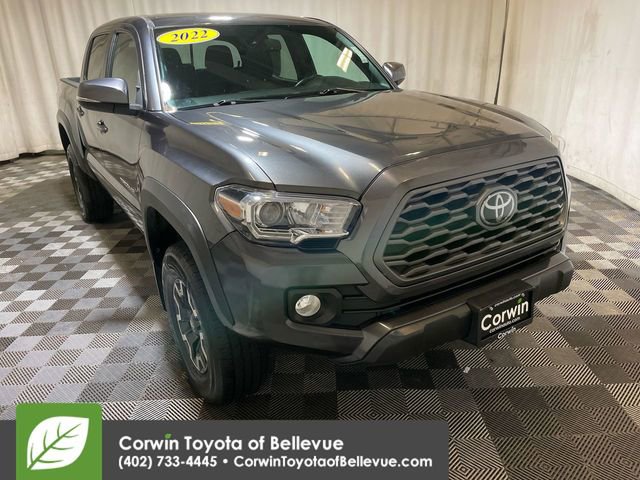 2022 Toyota Tacoma TRD Off-Road photo 2
