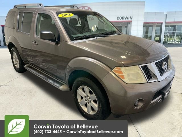 2008 Nissan Pathfinder LE