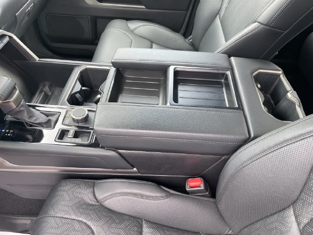 2024 Toyota Tundra Limited - Photo 28