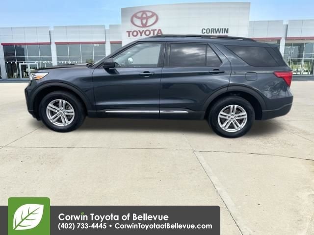 2023 Ford Explorer XLT photo 2