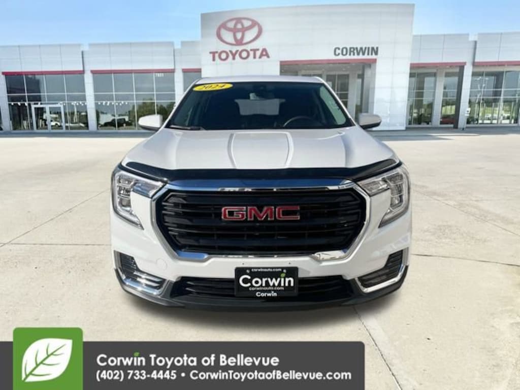 Used 2024 GMC Terrain SLE SUV