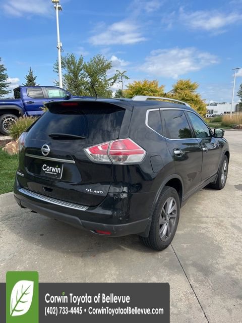 2016 Nissan Rogue SL photo 3