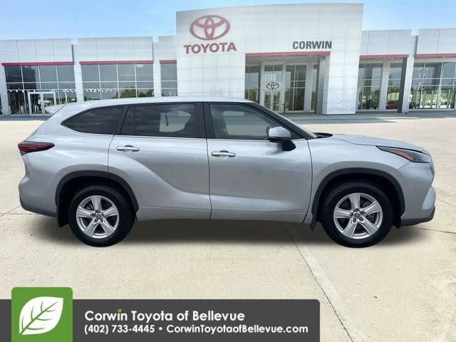 2024 Toyota Highlander XLE - Photo 11