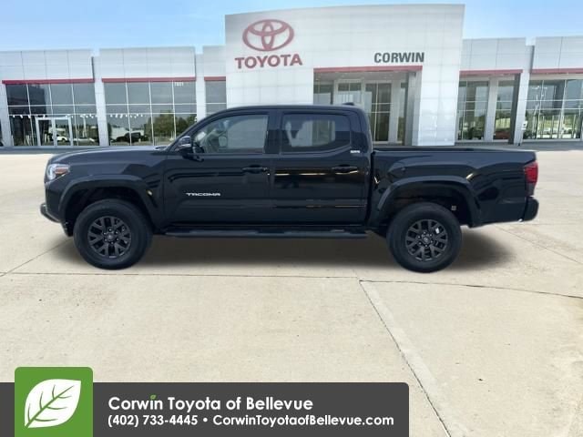 2023 Toyota Tacoma SR5 4x4 photo 2