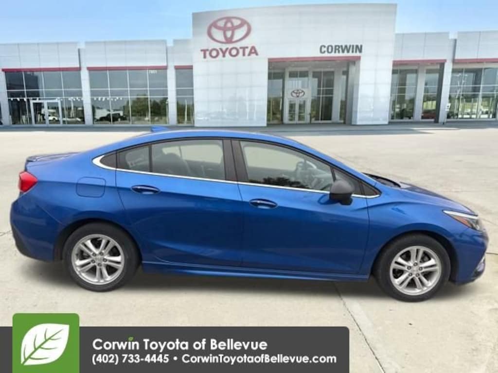 Used 2017 Chevrolet Cruze LT Sedan