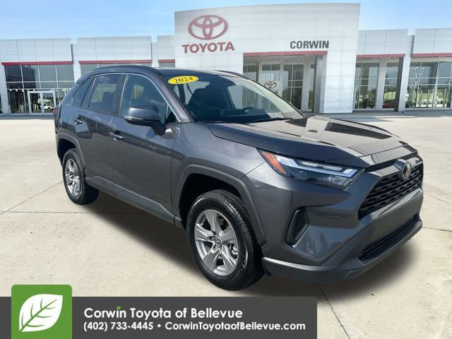 2024 Toyota RAV4 XLE photo 2