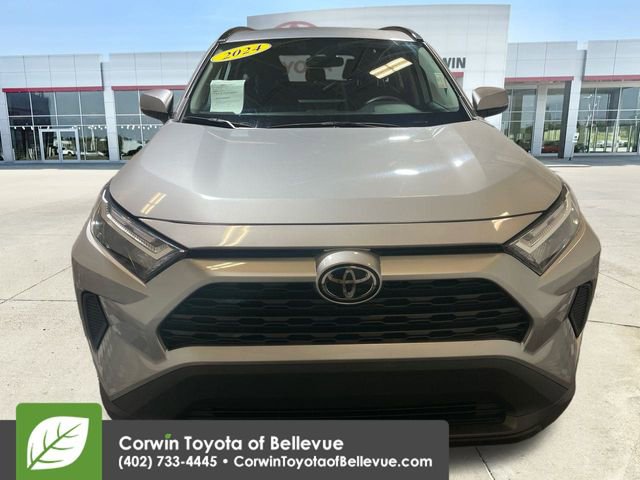 2024 Toyota RAV4 XLE photo 3