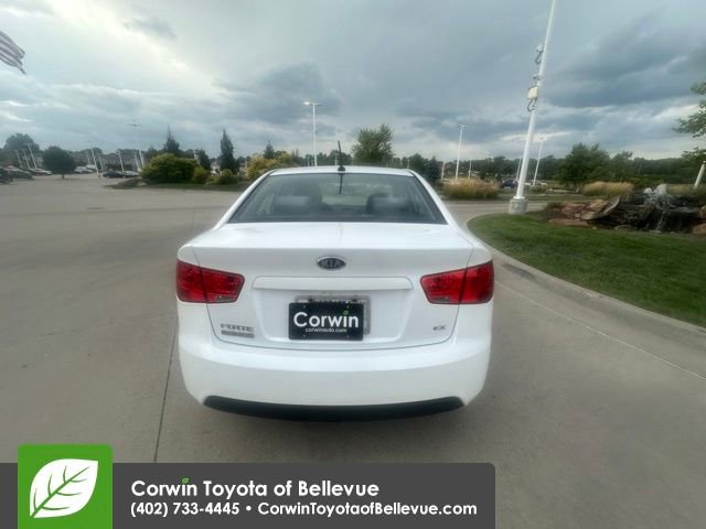 2012 Kia Forte EX photo 2