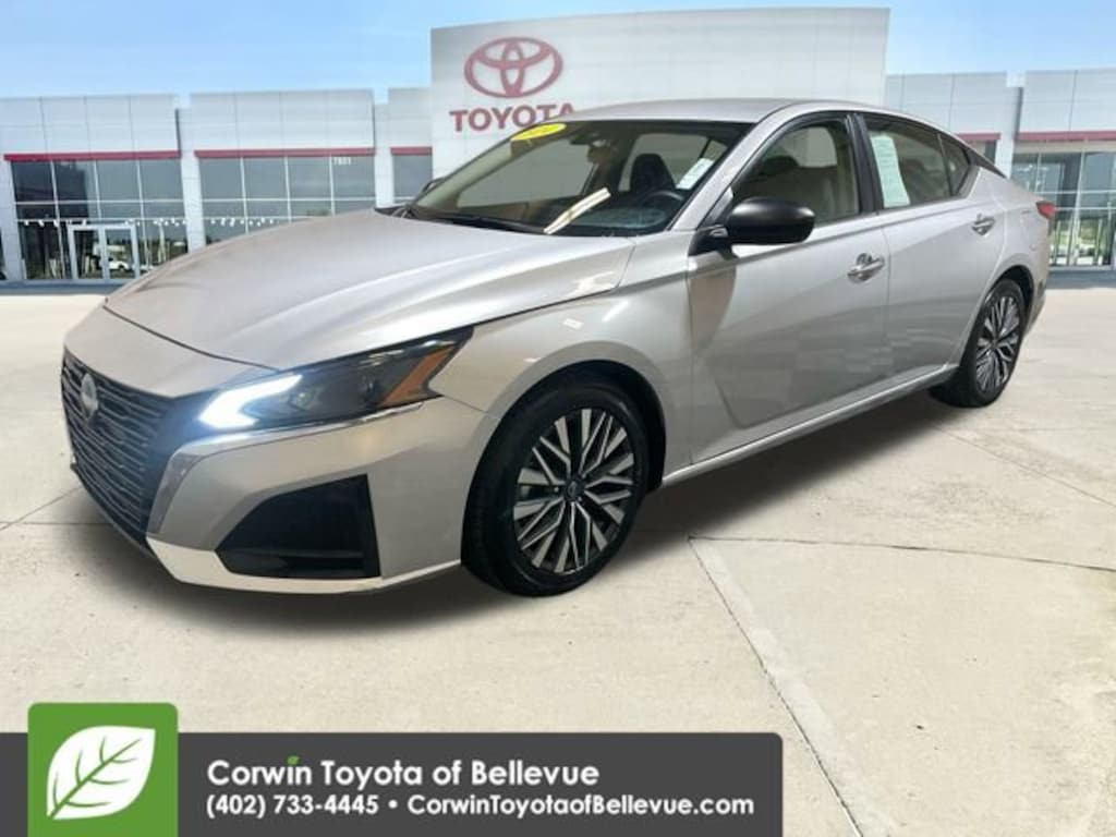 Used 2024 Nissan Altima 2.5 SV Sedan