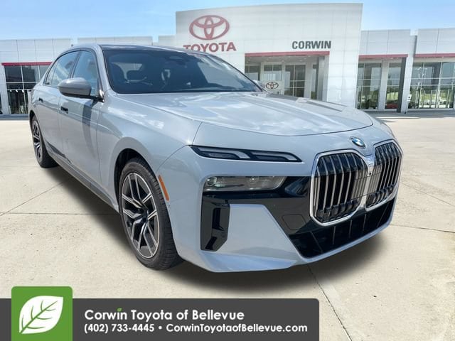 2025 BMW 7 Series 740i xDrive Sedan's photo