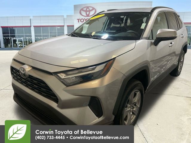 2024 Toyota RAV4 XLE photo 4