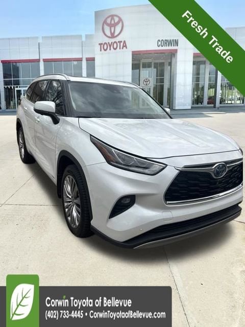 2023 Toyota Highlander Hybrid Platinum AWD's photo