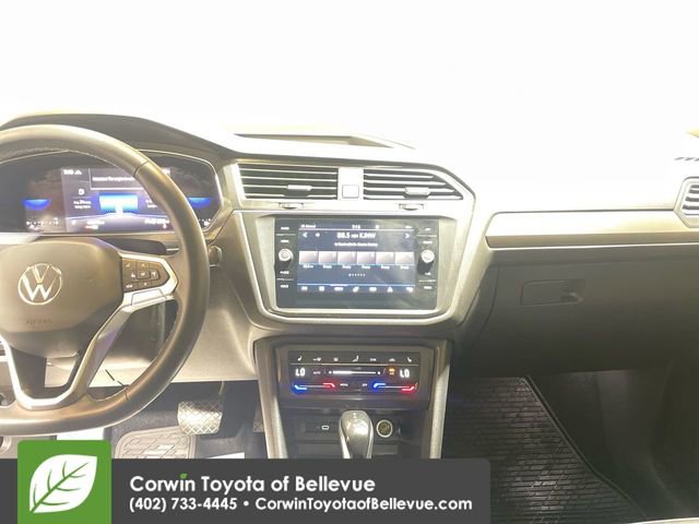 2022 Volkswagen Tiguan SE photo 3
