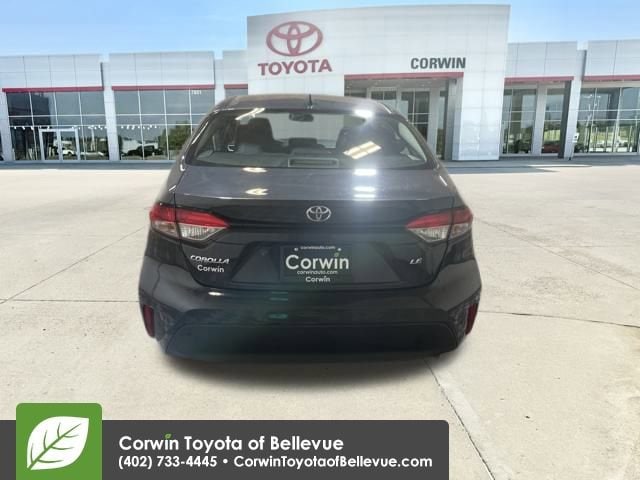 2024 Toyota Corolla LE photo 4